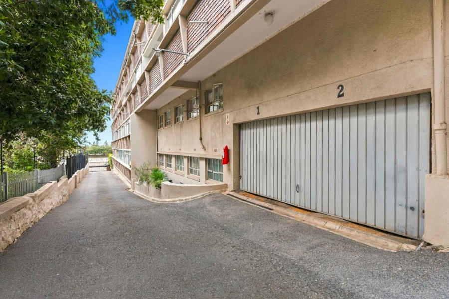 2 Bedroom Property for Sale in Green Point Western Cape